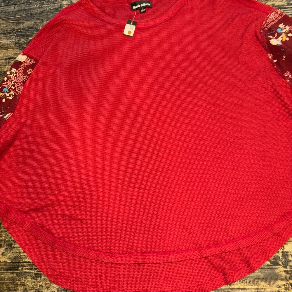 RONNI SALLOWAY Red thermal balloon sleeve top L NWT